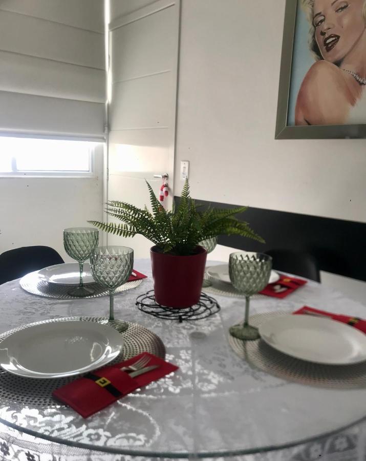 Sinta-se em Casa! Apto Novo, Aconchegante, Funcional - 1 Quarto atende até 2 pessoas com cama de casal ou 2 Quartos para até 4 pessoas com camas de solteiro Montes Claros Exterior foto