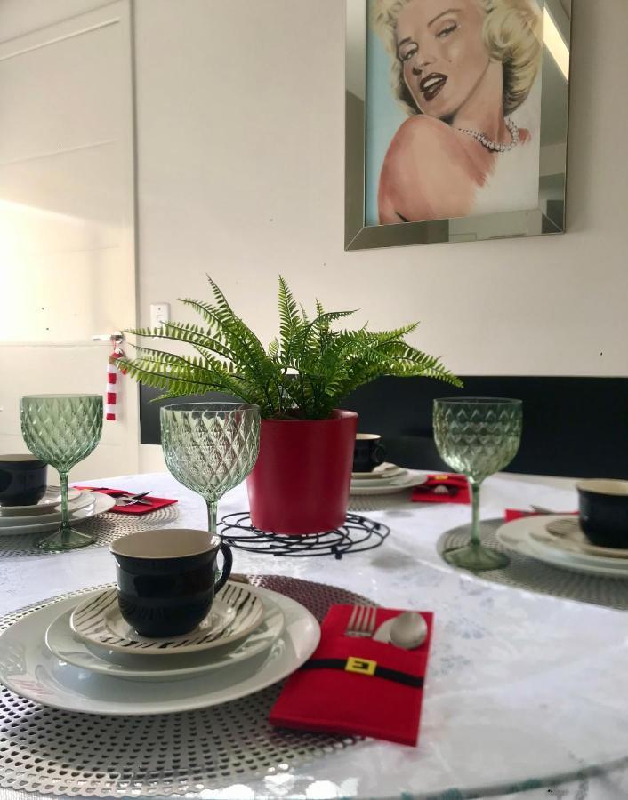 Sinta-se em Casa! Apto Novo, Aconchegante, Funcional - 1 Quarto atende até 2 pessoas com cama de casal ou 2 Quartos para até 4 pessoas com camas de solteiro Montes Claros Exterior foto